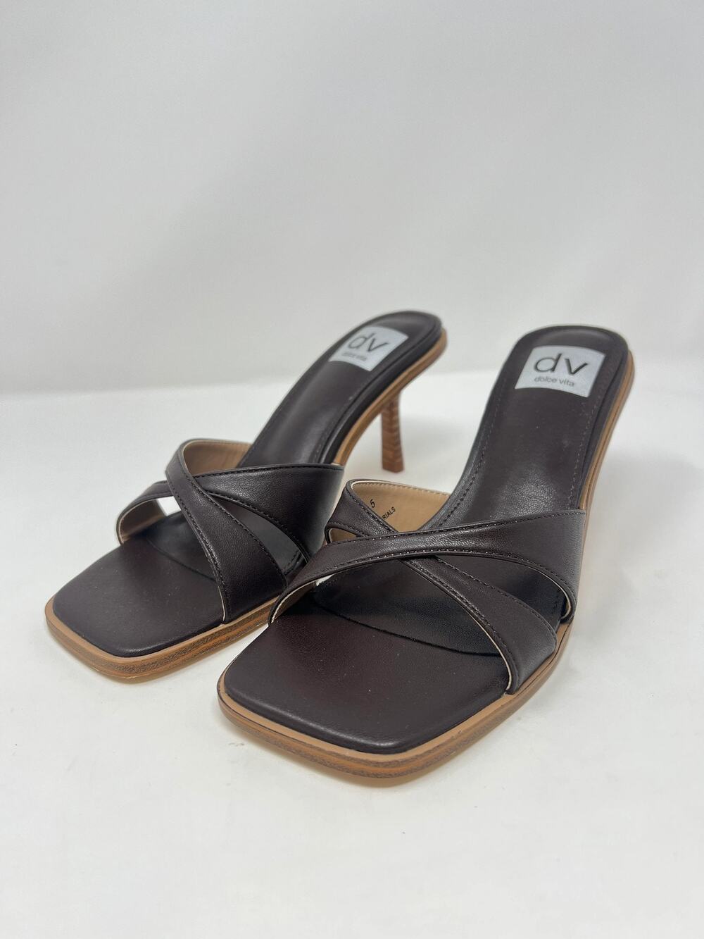 DV Dolce Vita Women's 6.5M Seless Criss-Cross Brown Synthetic Mule